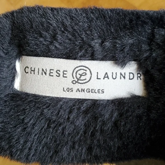 Chinese Laundry slippers - Picture 4 of 8